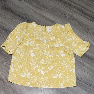 Pale Mustard Yellow & White Fliral Puff Sleeve Melloday Zip Back Top